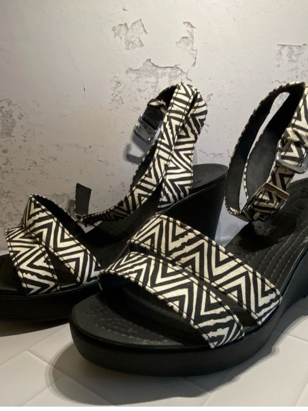 CROCS Black and White Geometric Wedge Sandals